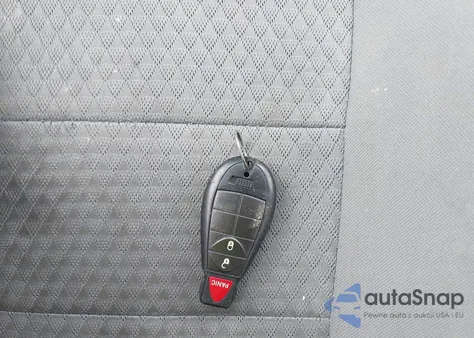 2010 Chrysler Town & Country Touring из США, поврежденный, VIN 2A4RR5DX5AR343664